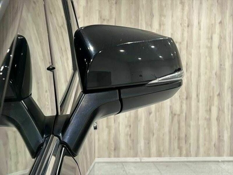 VELLFIRE-28