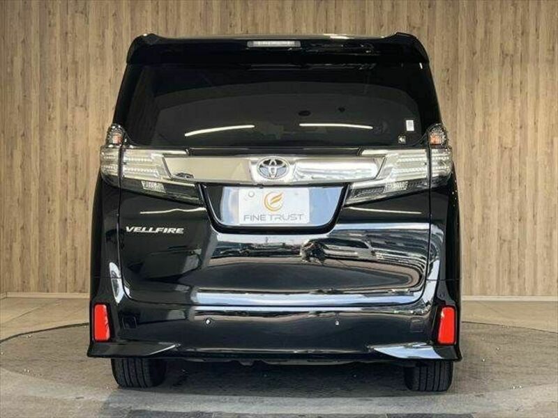 VELLFIRE-19