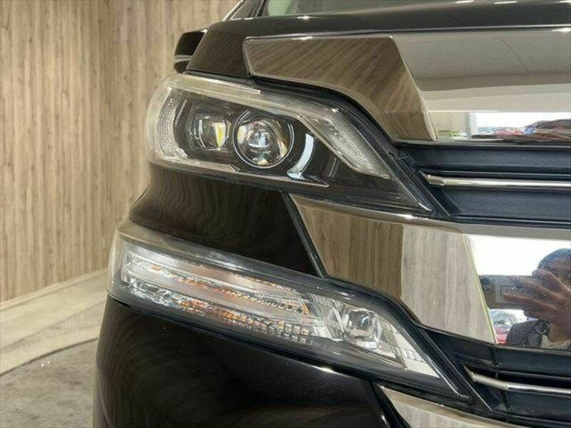 VELLFIRE-22