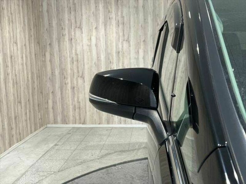 VELLFIRE-26