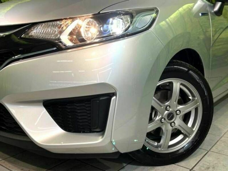 FIT HYBRID-11