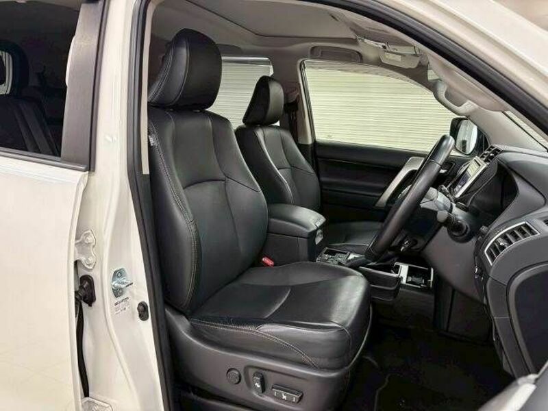 LAND CRUISER PRADO-7