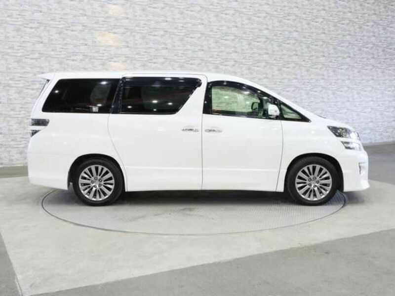 VELLFIRE-12