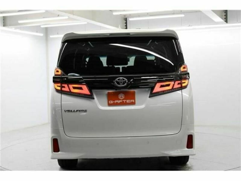 VELLFIRE-8