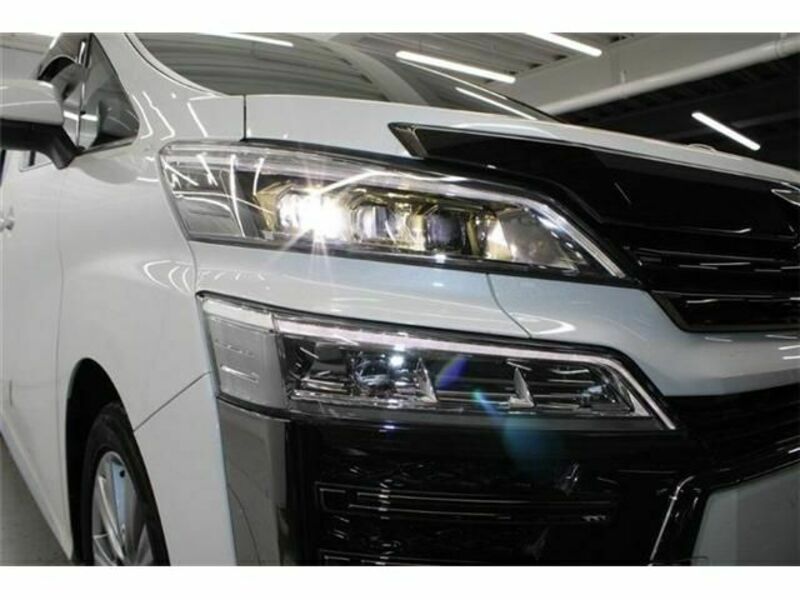 VELLFIRE-9