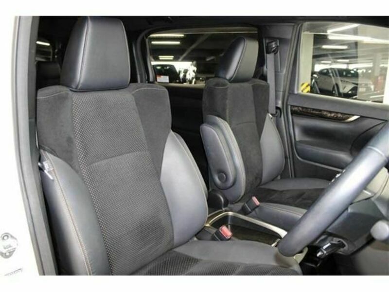 VELLFIRE-12