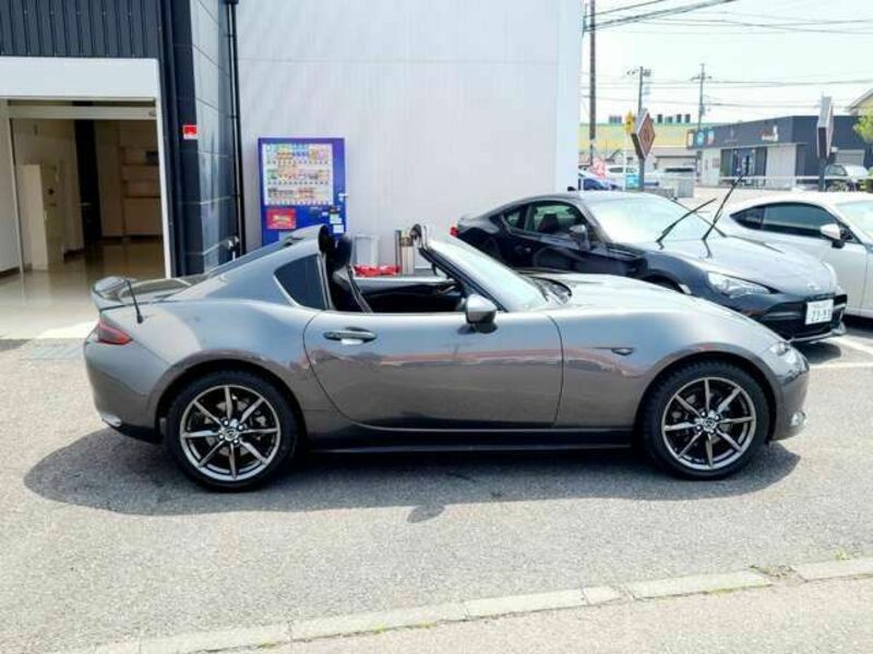 ROADSTER RF-12