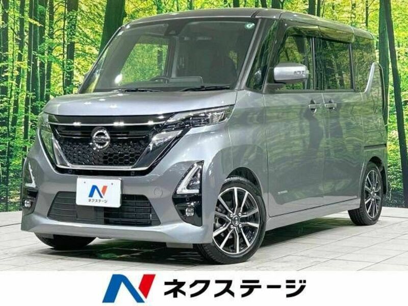 NISSAN　ROOX