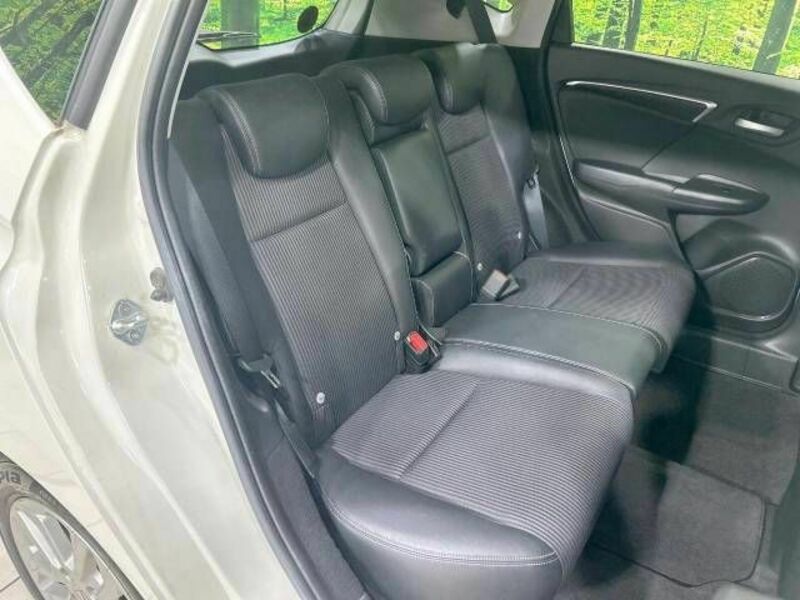 FIT HYBRID-8