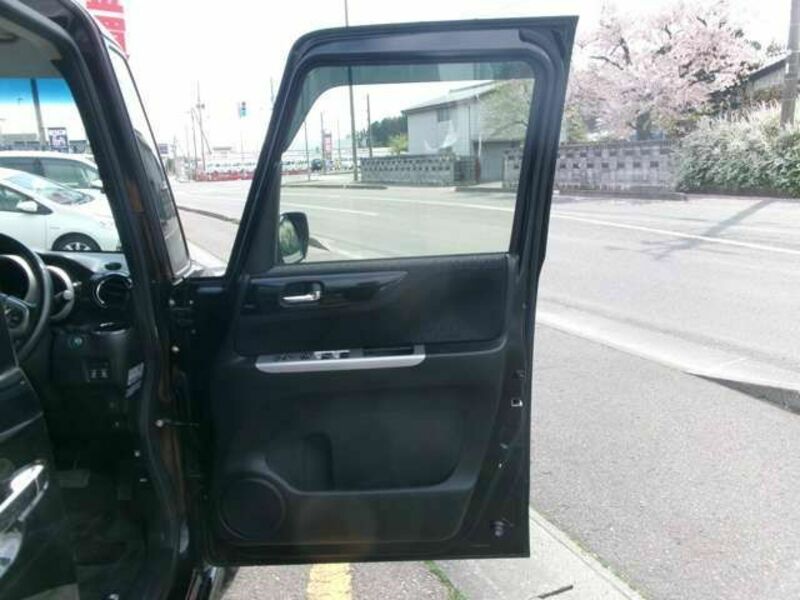 N BOX CUSTOM-15