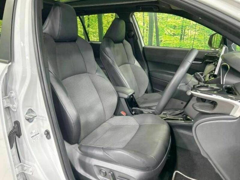 COROLLA CROSS-7
