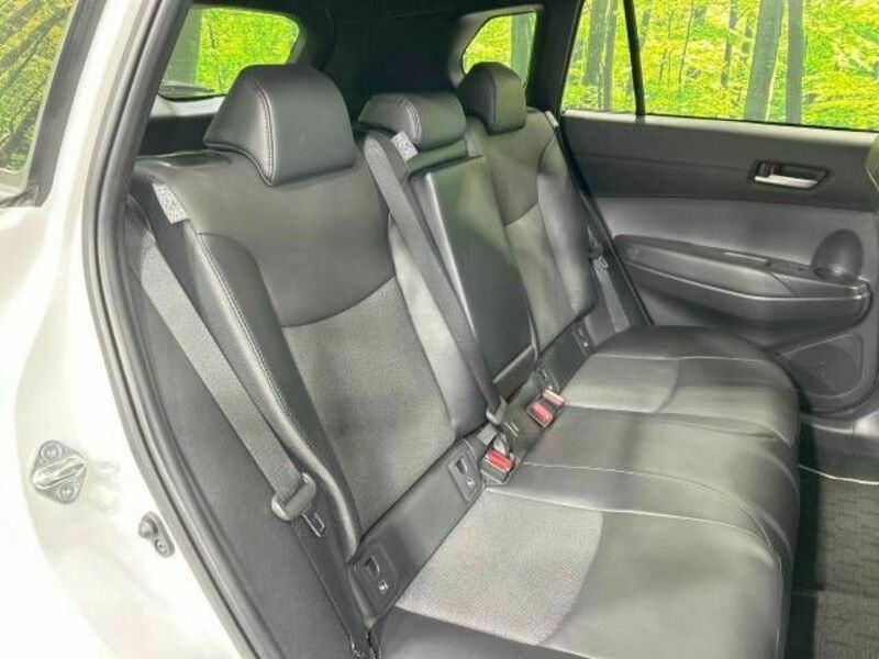 COROLLA CROSS-8
