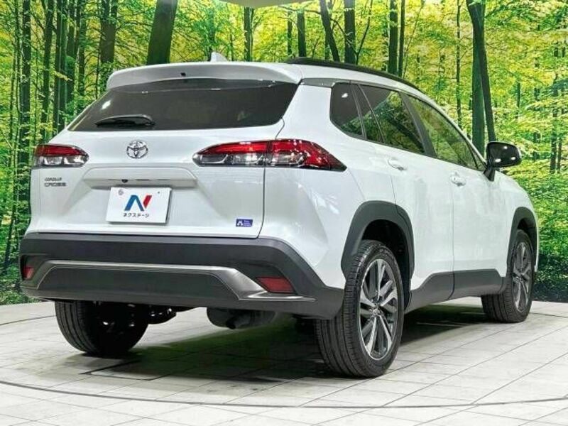 COROLLA CROSS-16