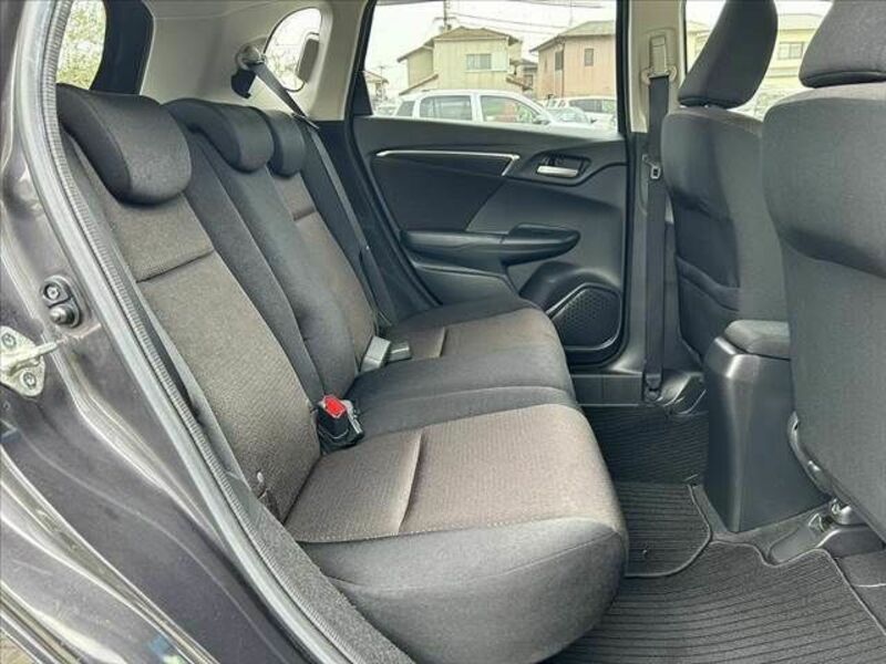 FIT HYBRID-18