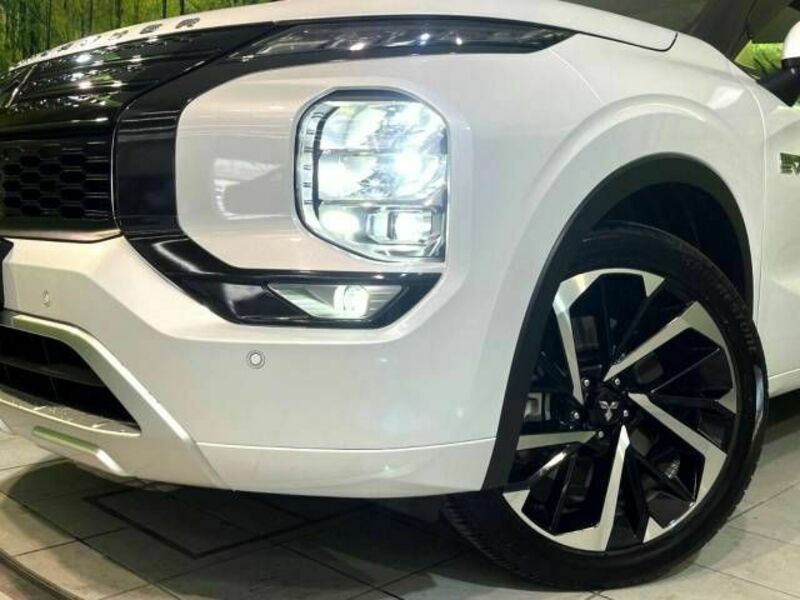OUTLANDER PHEV-12