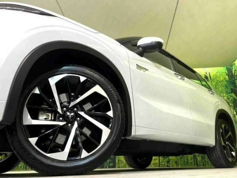 OUTLANDER PHEV-13