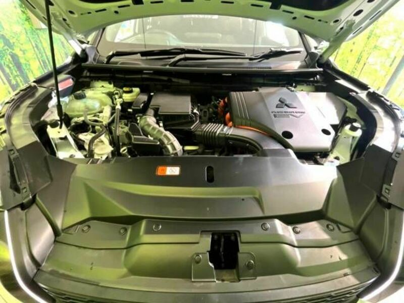 OUTLANDER PHEV-17