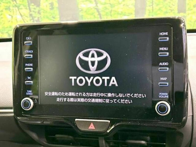 YARIS CROSS-2