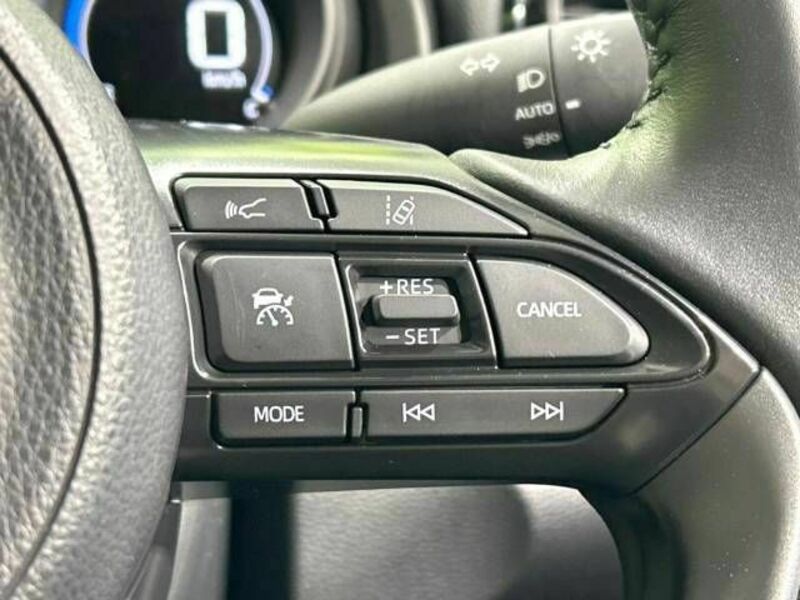 YARIS CROSS-5