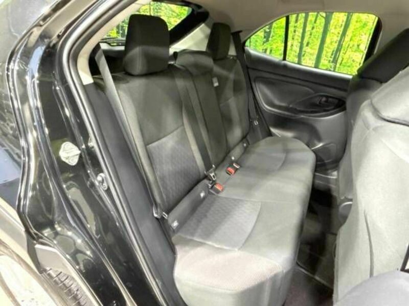 YARIS CROSS-12