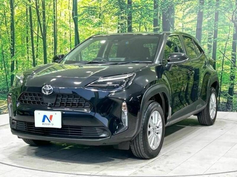 YARIS CROSS-16