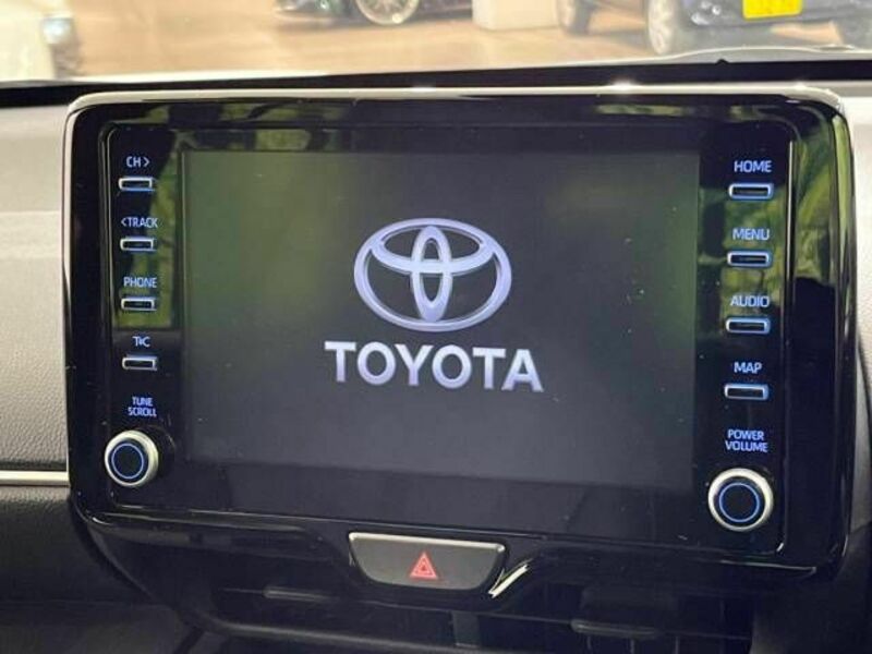 YARIS CROSS-2