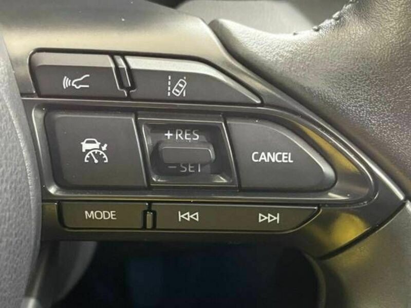 YARIS CROSS-5