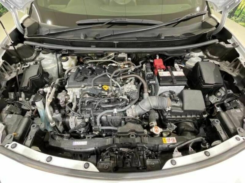 YARIS CROSS-18