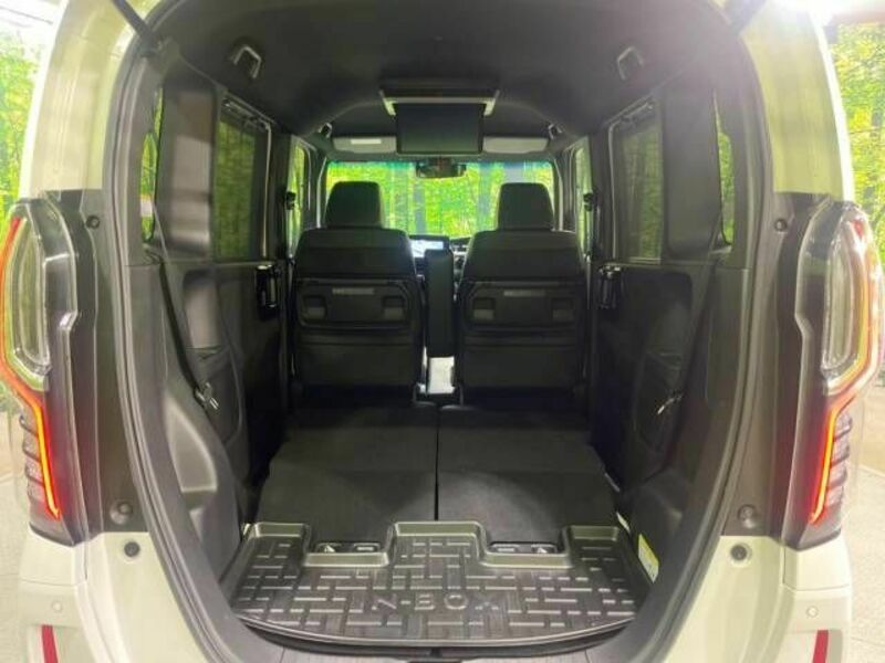 N BOX CUSTOM-13