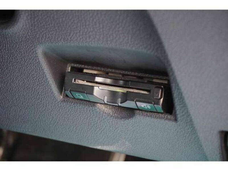 PRIUS-13