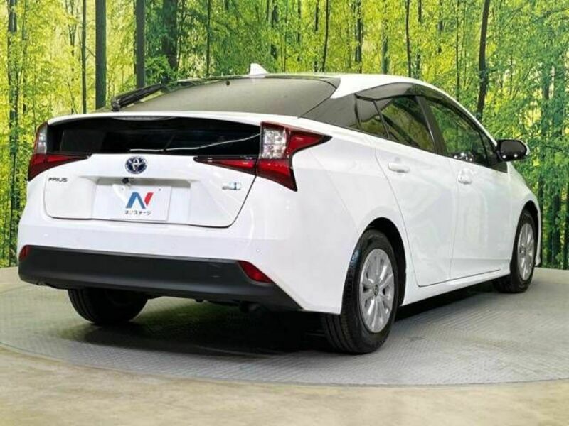 PRIUS-16