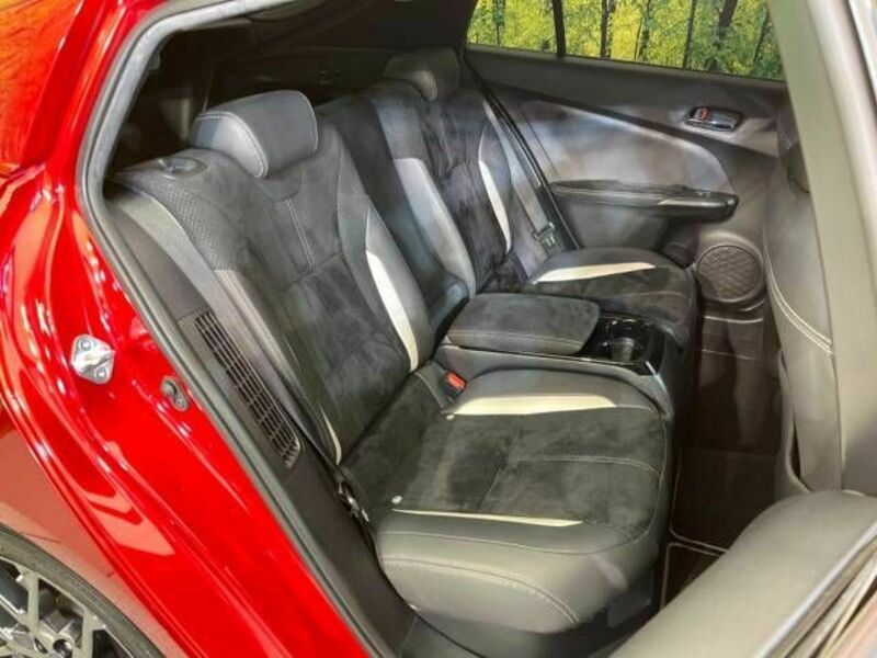 PRIUS PHV-8