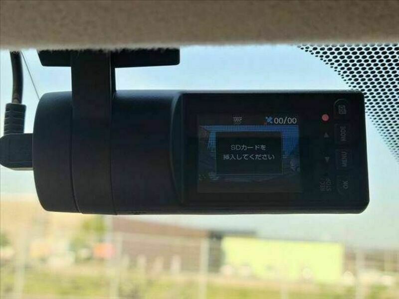 PRIUS-4