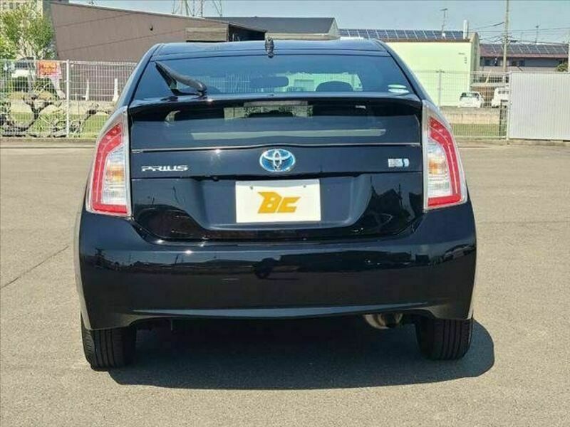 PRIUS-13
