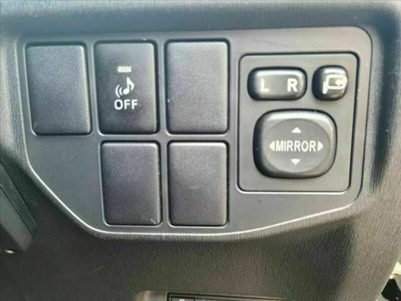 PRIUS-24