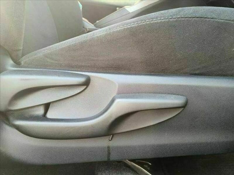 PRIUS-28
