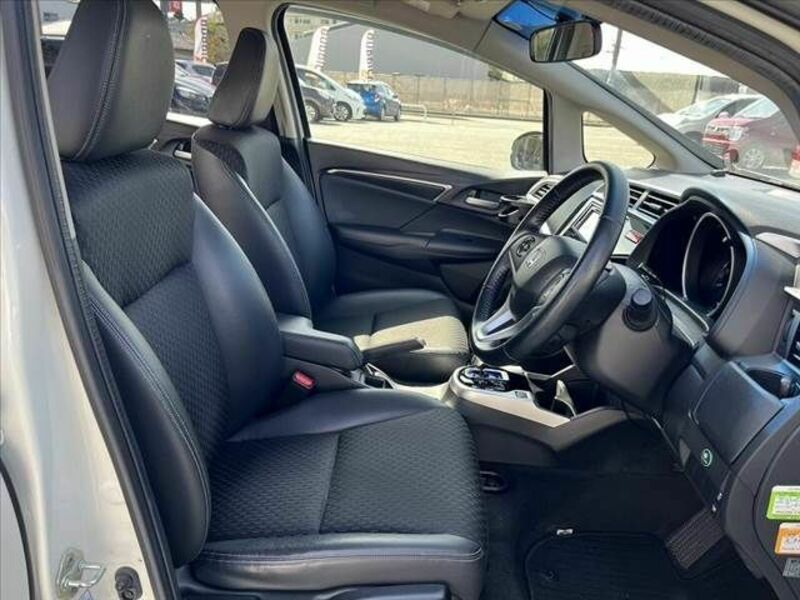 FIT HYBRID