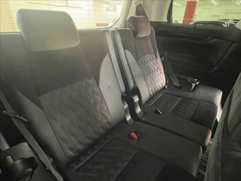 VELLFIRE-7