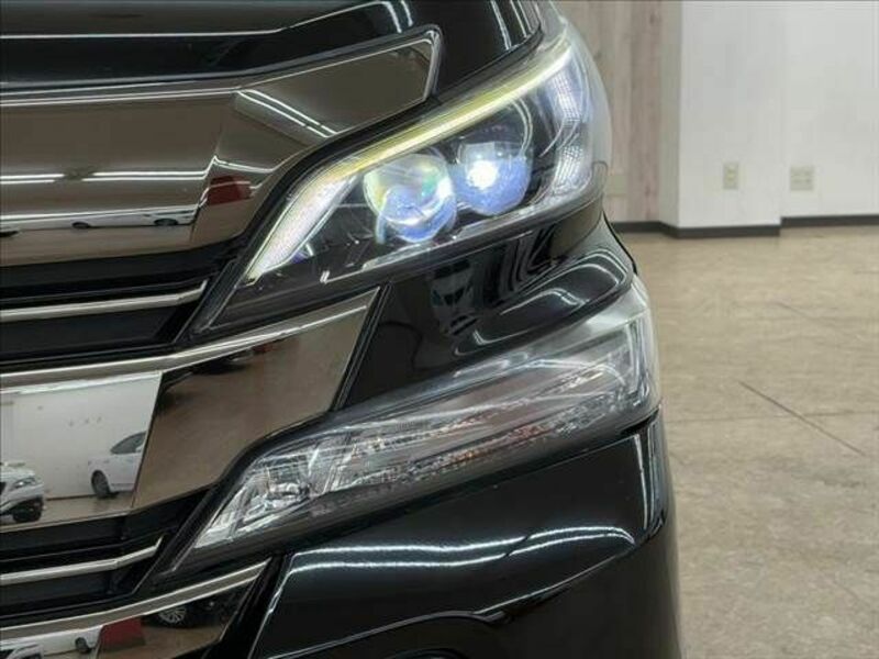 VELLFIRE-10