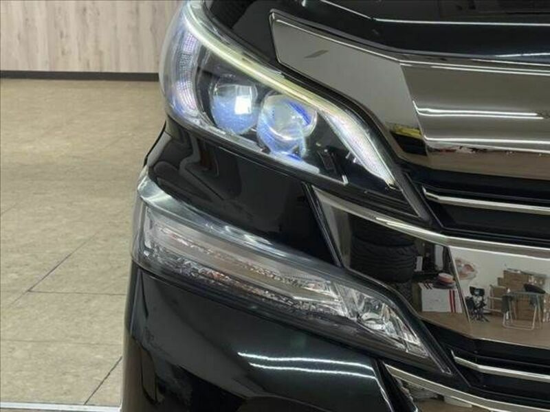 VELLFIRE-29