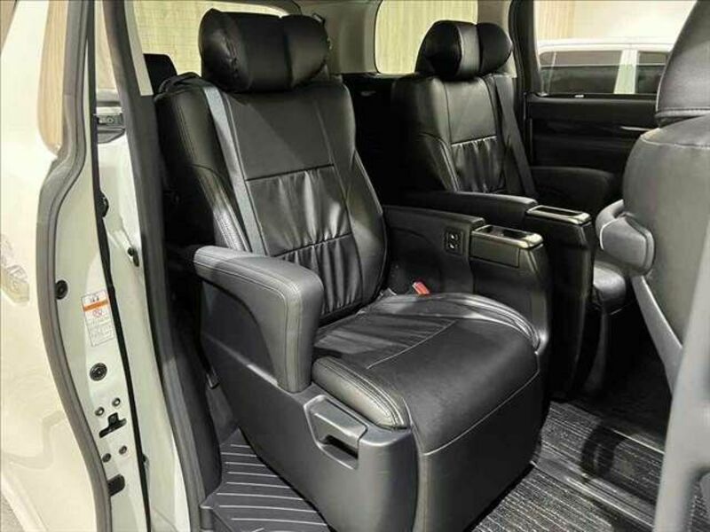 VELLFIRE-9