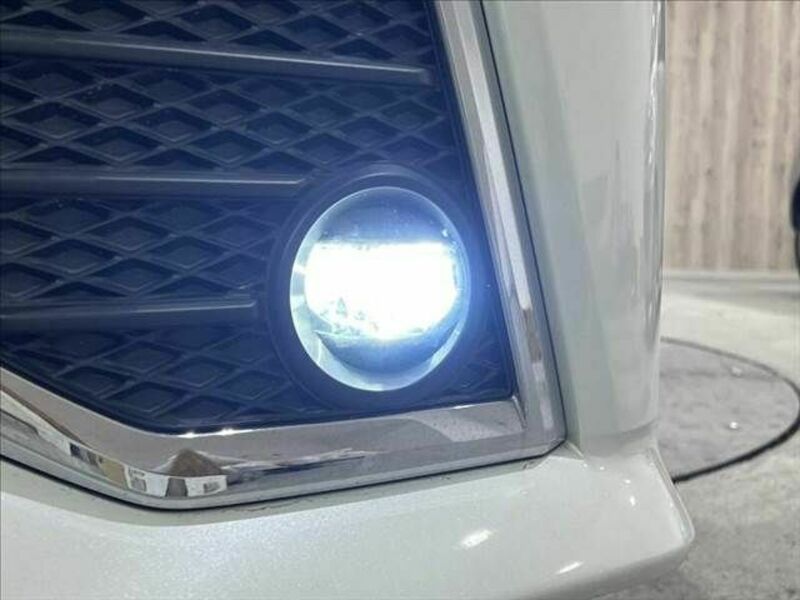 VELLFIRE-14