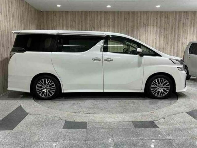 VELLFIRE-18