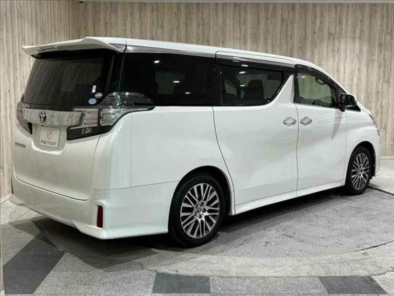 VELLFIRE-19