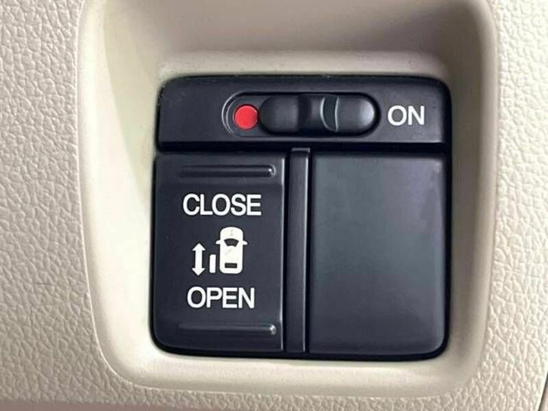 N BOX