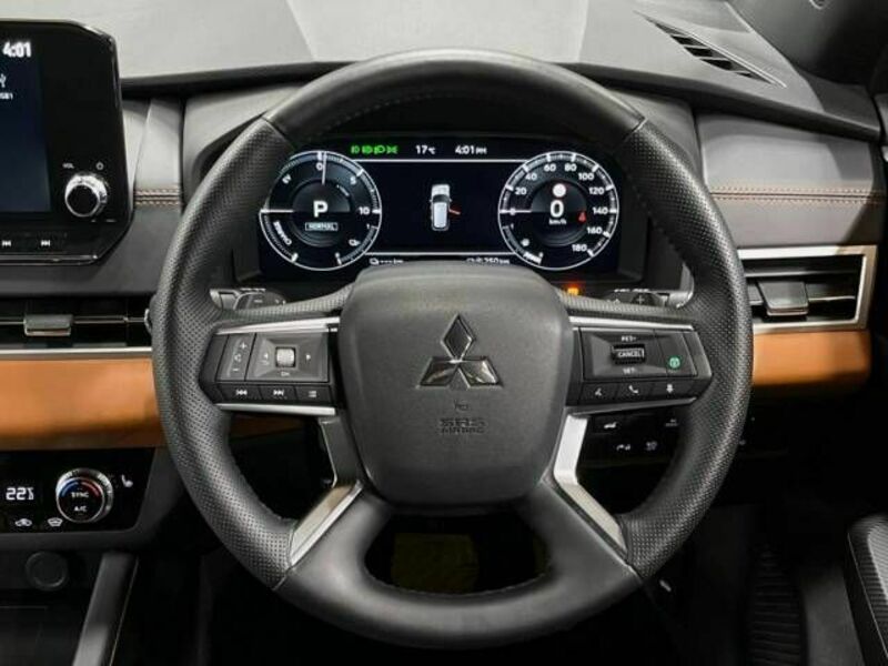 OUTLANDER PHEV-12