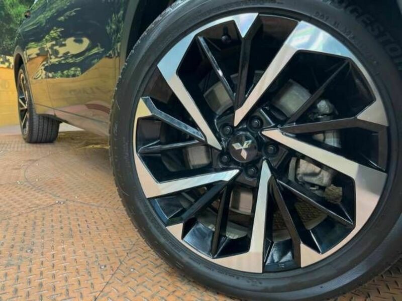 OUTLANDER PHEV-13
