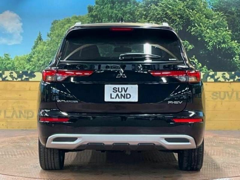 OUTLANDER PHEV-16