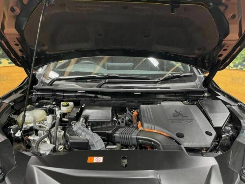 OUTLANDER PHEV-19