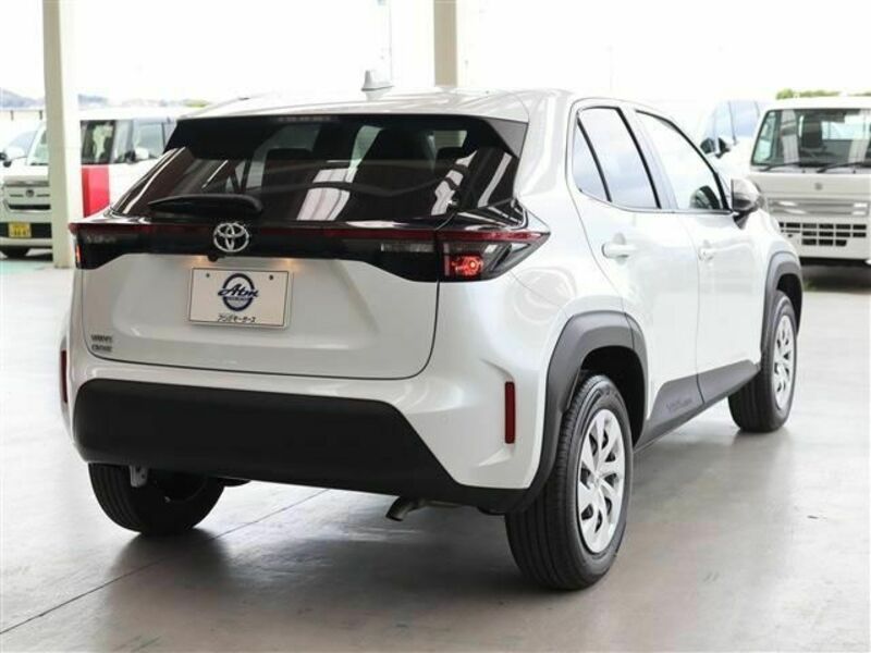 YARIS CROSS-6